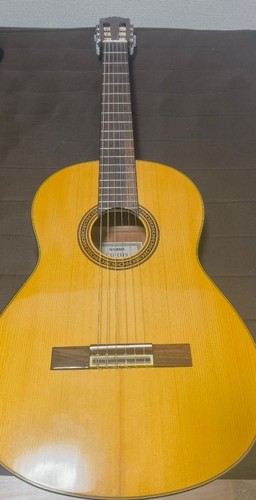 Yamaha classical guitar - classical,