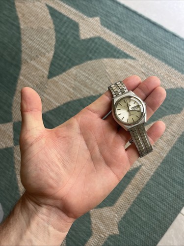 1977 bulova accutron quartz - 1977,