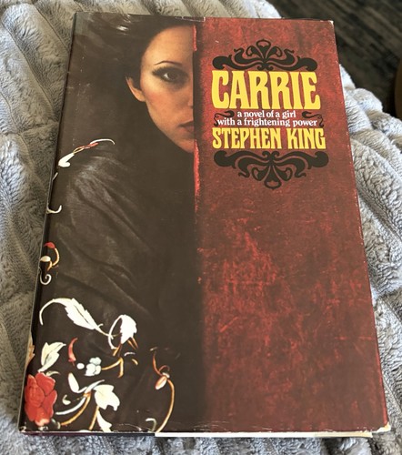 Carrie stephen king - carrie,