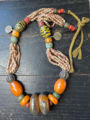 Collana tribale vintage unica