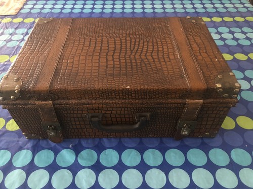 Valigia vintage finto