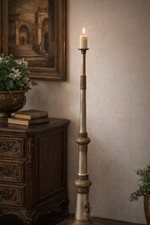 Candelabro Antico in Metallo