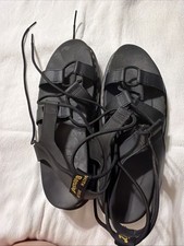 Dr Martens Nartilla sandali