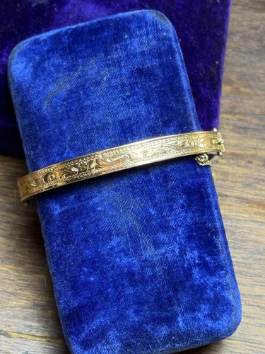 Bracciale antico oro pieno