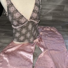 Intimamente Flora Y2k