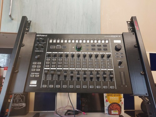 Roland aira performance - mx-1,