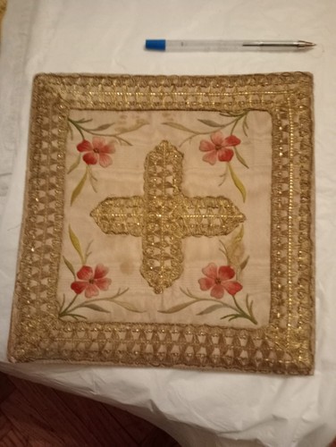 Antica borsa bianca ricamata - antica,