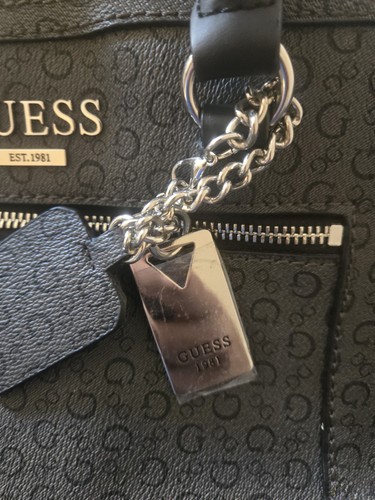 Guess black logo - guess,
