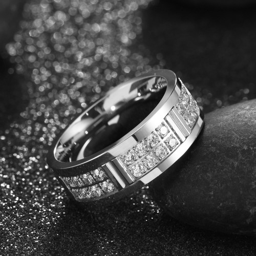 Anello design zirconi doppia