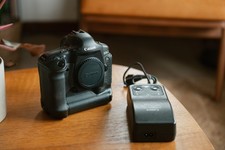 Corpo Canon EOS 1Ds Mark II -