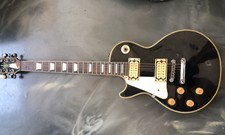 Rara chitarra sinistra Cort