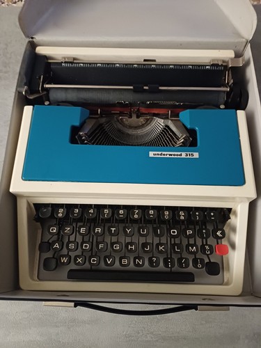 Macchina scrivere underwood - da,