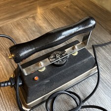 ferro da stiro tavolo biliardo