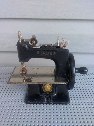 Vtg singer sewhandy - vtg,