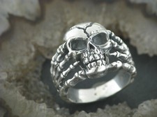 Anello in argento gotico