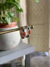 Orecchini a cerchio stile