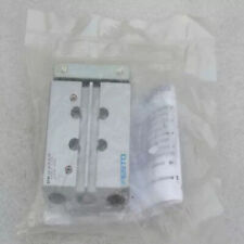 un cilindro FESTO NUOVO