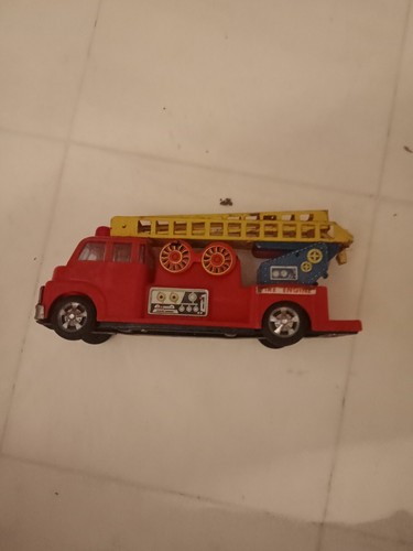 Auto latta dei pompieri - auto,