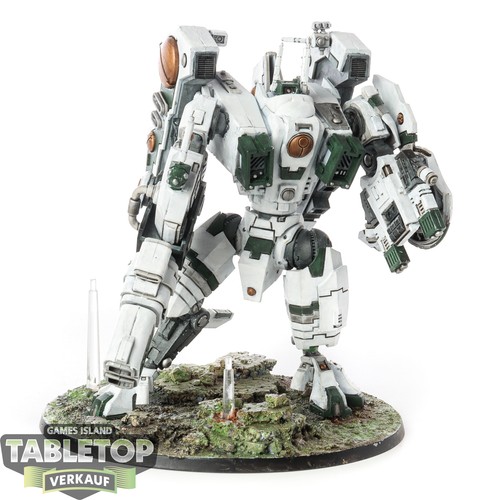 Tau empire tuta - empire, battaglia