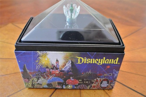 Lampadina verde disney main - lampadina,