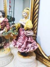 Statuette In Porcellana Made