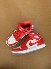 Jordan 1 Mid Barcelona Sweater pelle lucida rossa