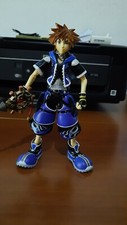 SORA KINGDOM HEARTS 2 PLAY ARTS - ACTION FIGURE (VERSIONE BLU)