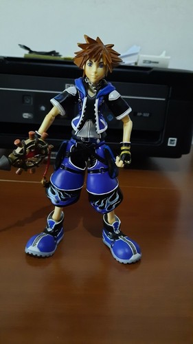 Sora kingdom hearts play - hearts,