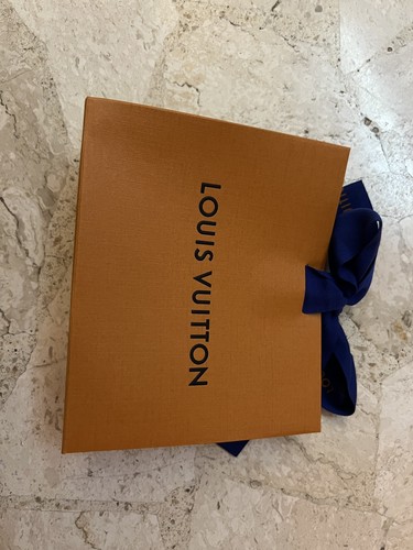 Busta louis vuitton - busta,