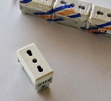 GEWISS GW20203 presa spina bipasso bivalente 10/16A NUOVA System White