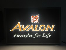 Insegna Luminosa Avalon