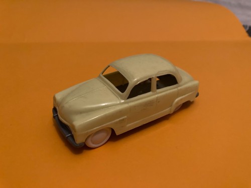 Ecf simca aronde - jaune, voiture