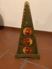 Portaoggetti con 3 cassetti a forma di piramide etnica in legno