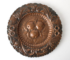 Antico Piatto in Rame a Sbalzo
