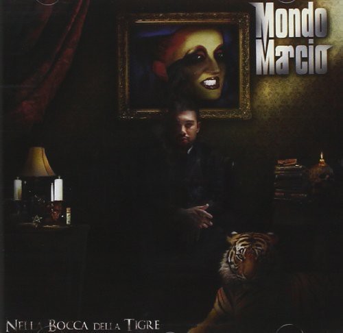 Mondo marcio nella bocca - mondo,