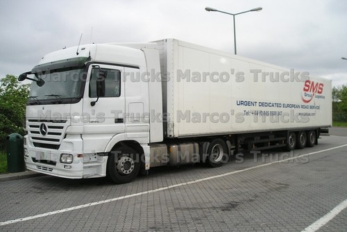 Foto camion mercedes - foto,