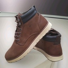 Stivali sneaker stringati alti