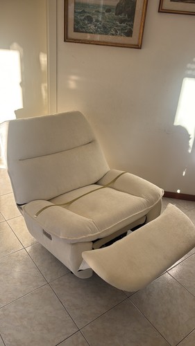 Poltrona elettrica beige con - elettrica,