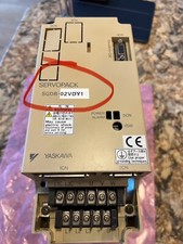 L'unità Yaskawa SGDB-02VDY1 proviene da Biesse Rover Serie 336 cambio attrezzi. Ore Basse