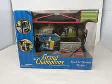 Grand Champion Feed 'N Groom
