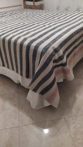 Coperta antica tessuta
