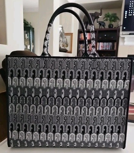 Furla large opportunity - furla,