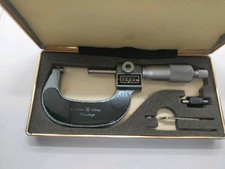 Mitutoyo 25-50mm Micrometro
