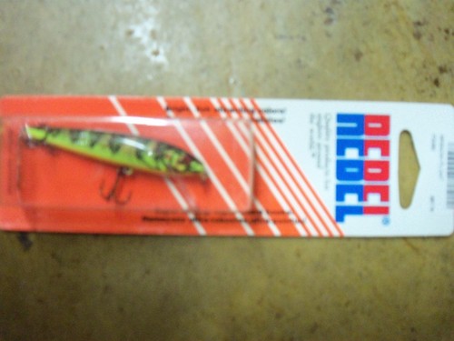 Rebel minnow f5082 persico - rebel,