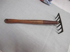 Rastrello artiglio a mano da