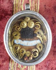 relic reliquary reliquia