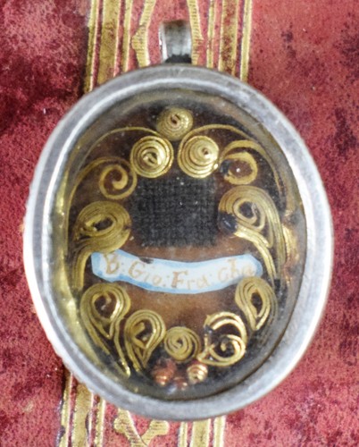 Relic reliquary reliquia - relic,