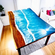 Tavolo da pranzo in resina