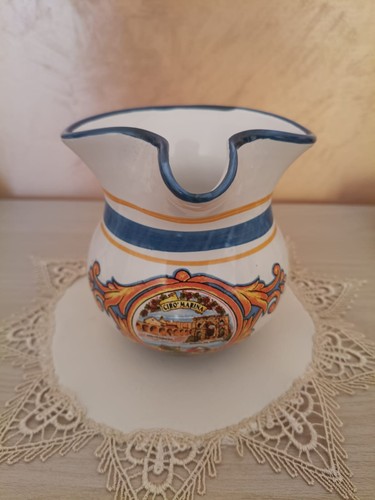 Vecchia brocca ceramica - vecchia, in