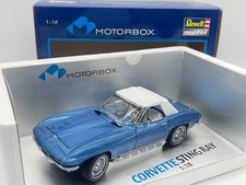 Modellini auto 1:18 Revell